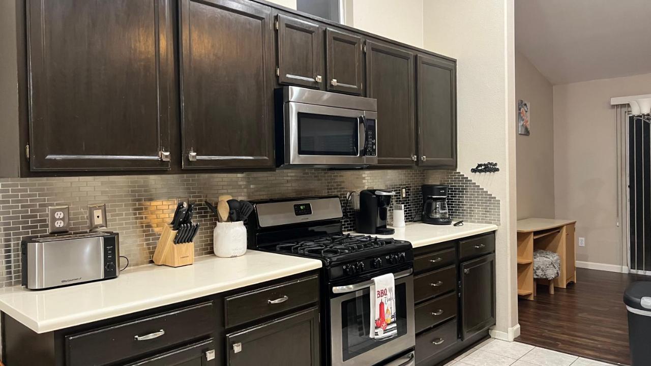 Sweet Spacious 5 Bdrm Home With Pool 拉斯维加斯 外观 照片